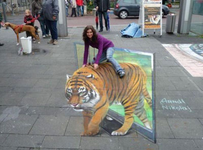 Street Art Illusion - tiger